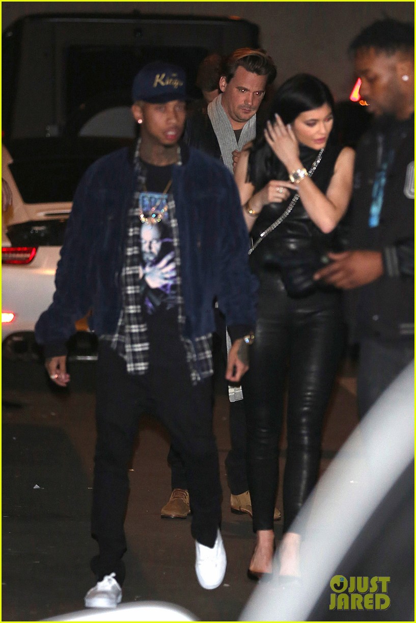 kylie jenner tyga step out for thursday night date 05