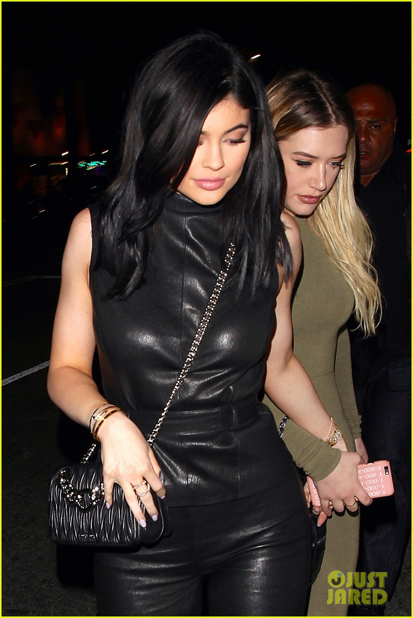 kylie jenner tyga step out for thursday night date 06