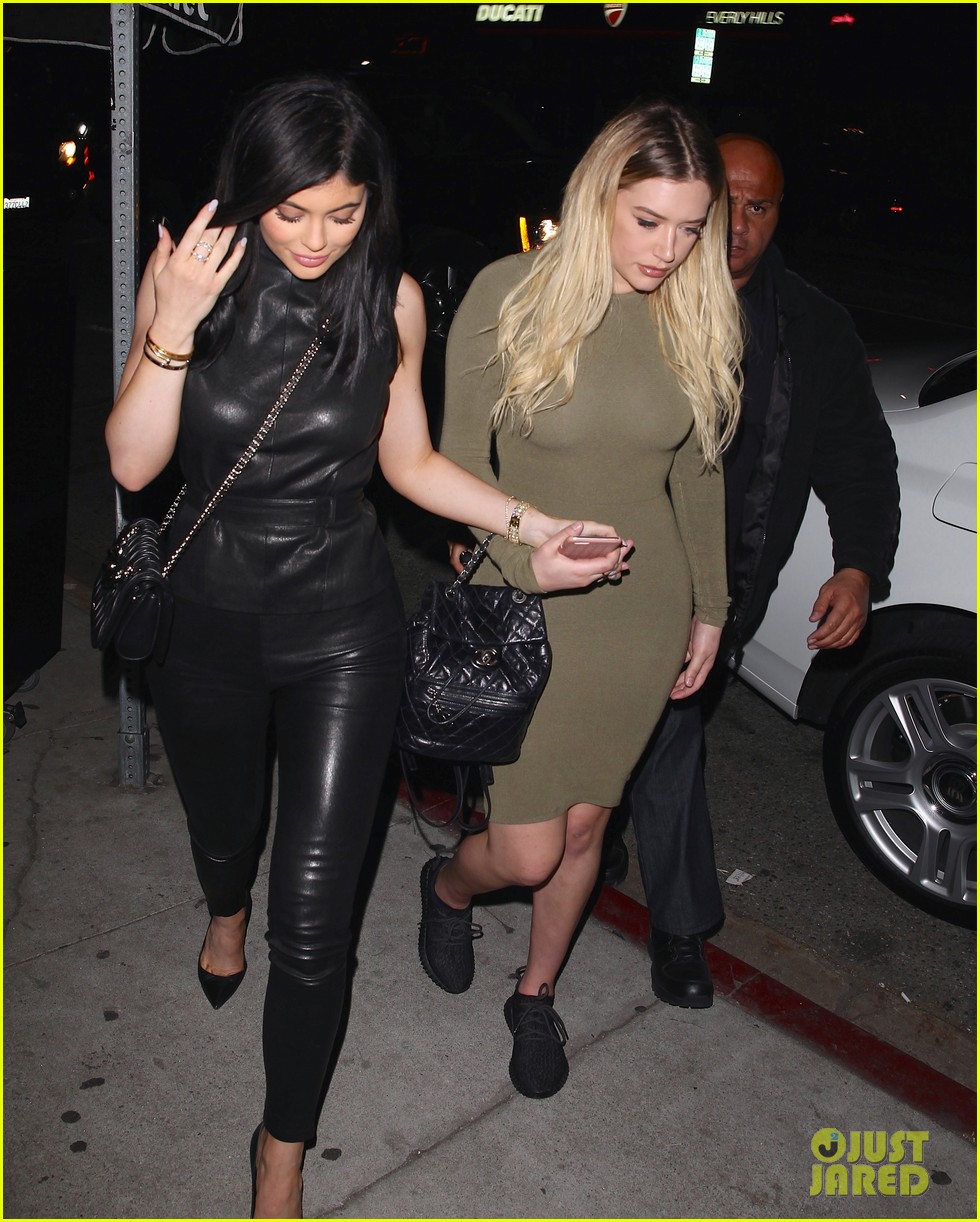 kylie jenner tyga step out for thursday night date 13