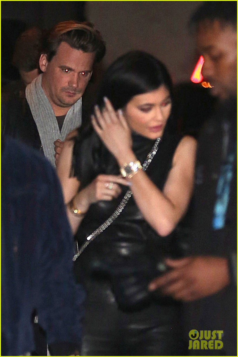 kylie jenner tyga step out for thursday night date 20