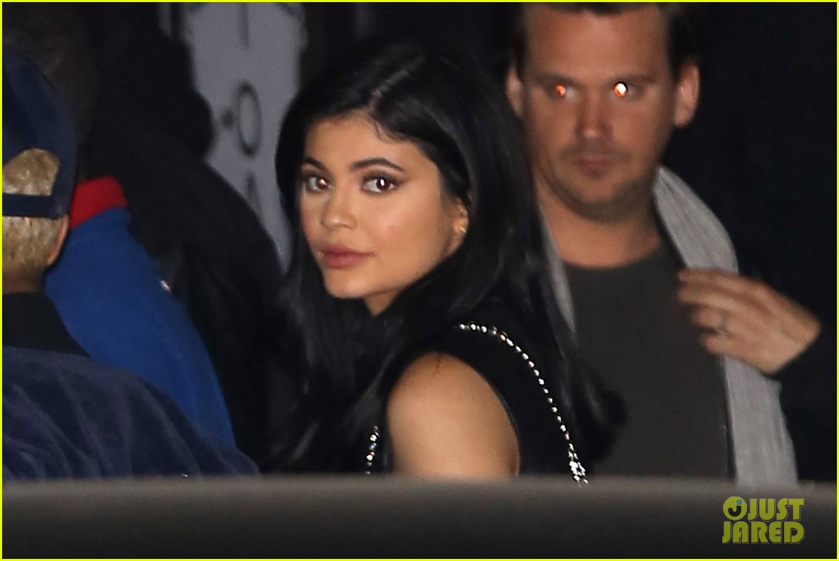 kylie jenner tyga step out for thursday night date 24