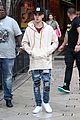 justin bieber  grabs dinner at cheesecake factory 15