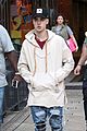 justin bieber  grabs dinner at cheesecake factory 26