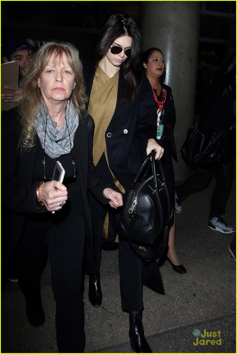 kendall jenner lax arrival no fashion younger 13