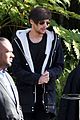louis tomlinson steps out of hotel after sons birth 08