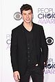 shawn mendes 2016 pca arrival 01