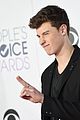 shawn mendes 2016 pca arrival 08