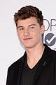 shawn mendes 2016 pca arrival 10