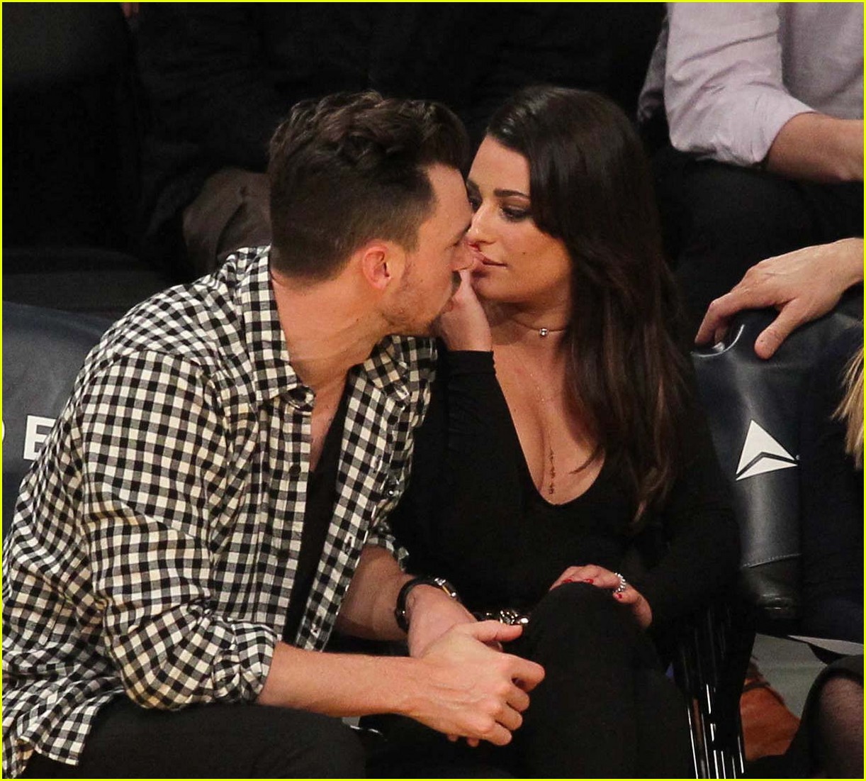 lea michele and matthew paetz go to lakers game 04