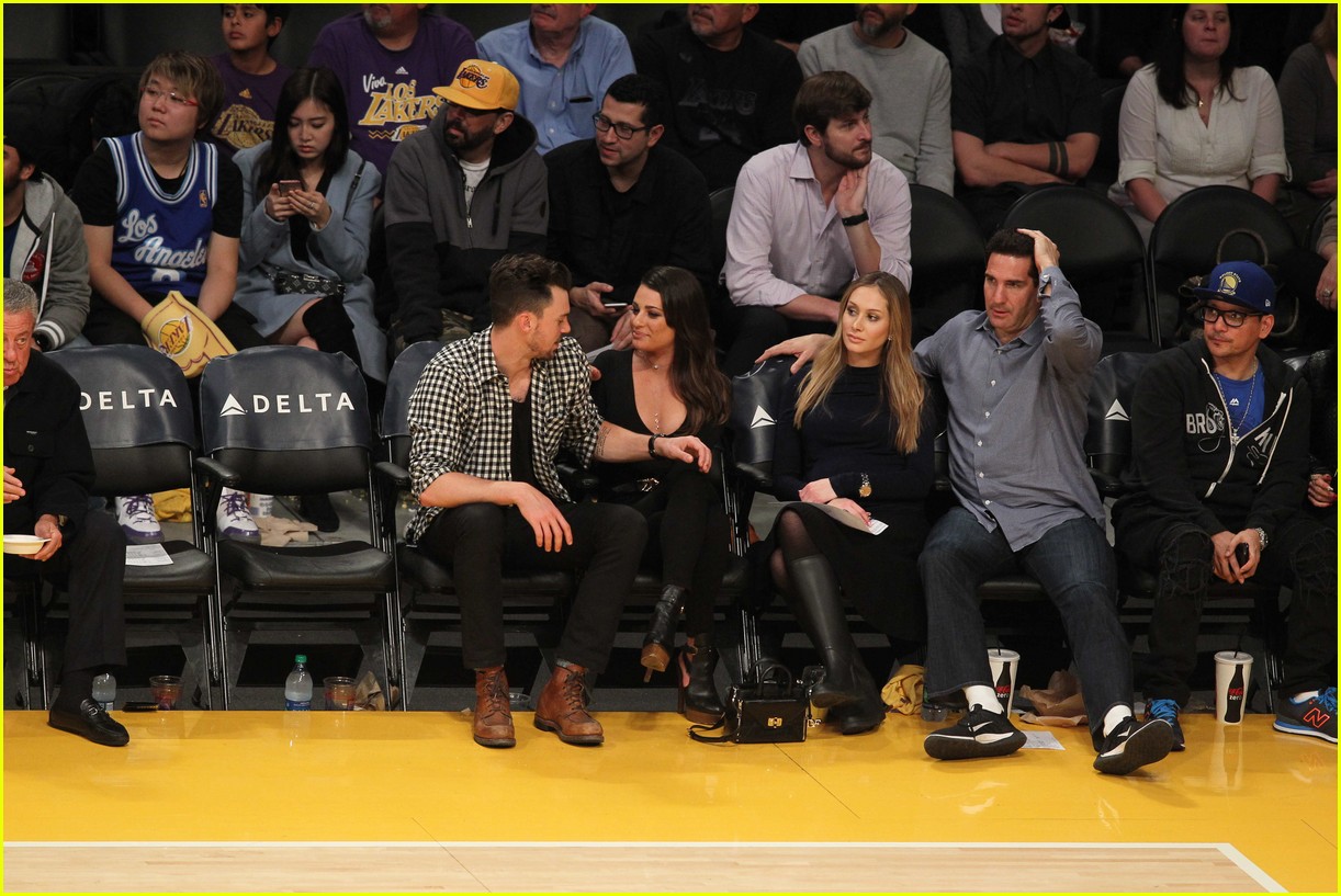 lea michele and matthew paetz go to lakers game 10