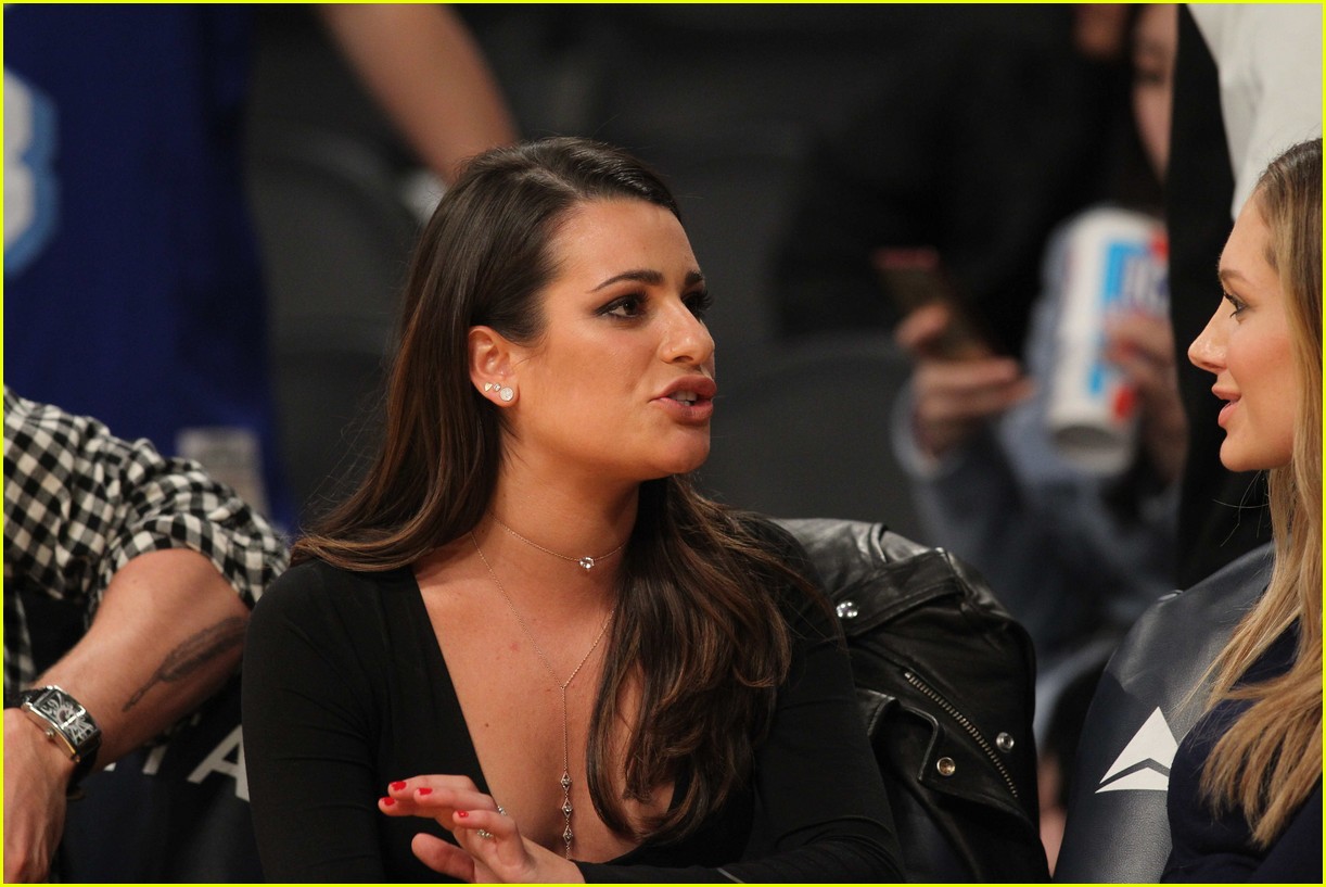lea michele and matthew paetz go to lakers game 16