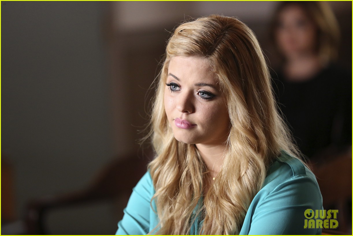 pretty little liars think rosewood photos 14