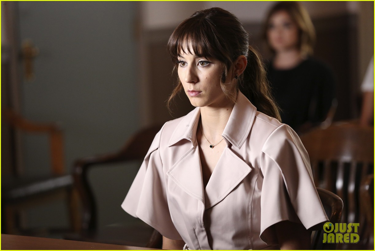 pretty little liars think rosewood photos 15