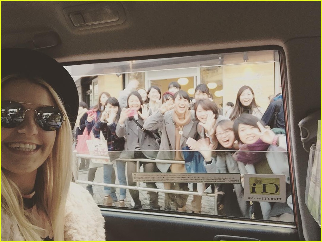 r5 japan pics before first show entourage goals 01