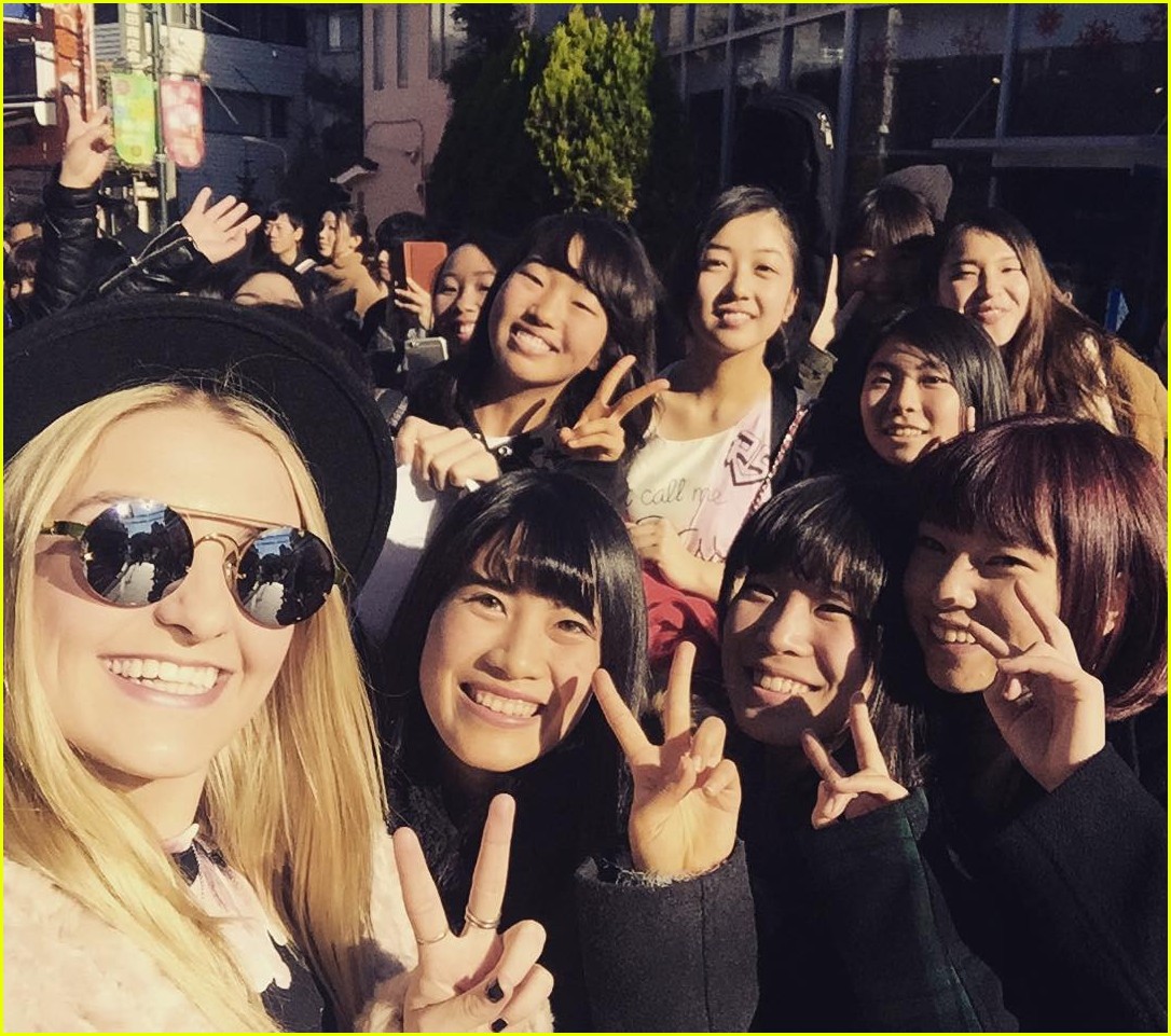 r5 japan pics before first show entourage goals 05