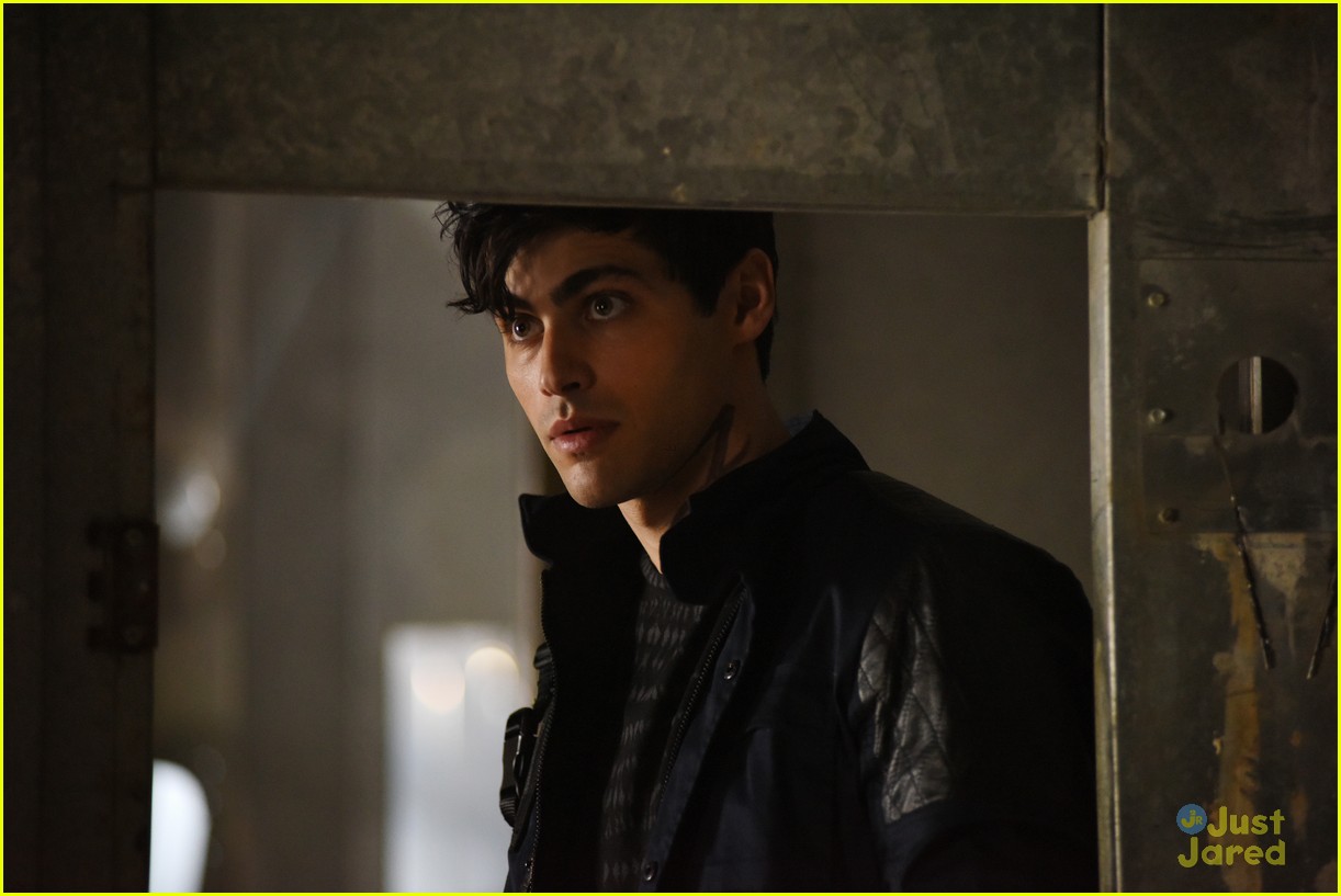 shadowhunters dead mans party photo 13