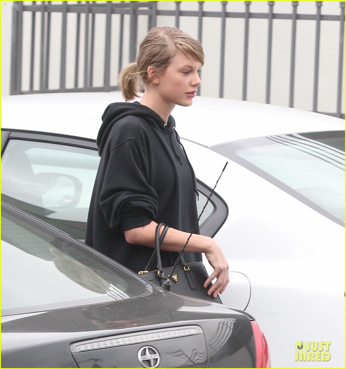 taylor swift selena gomez hit the gym for monday morning workout 14