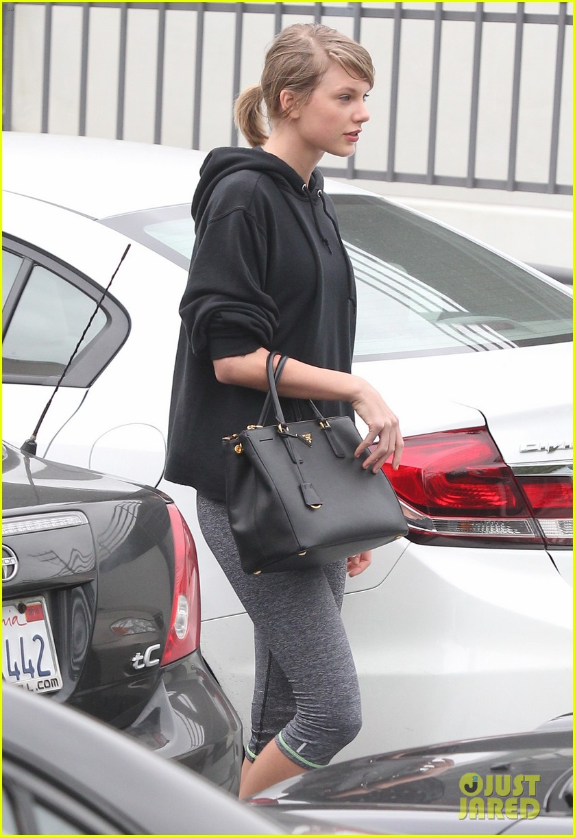 taylor swift selena gomez hit the gym for monday morning workout 16