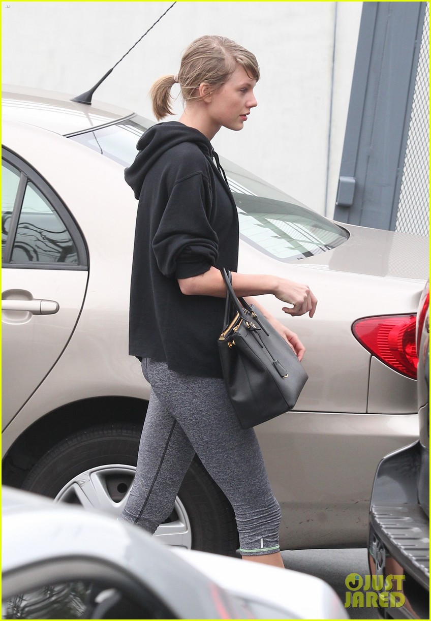 taylor swift selena gomez hit the gym for monday morning workout 19