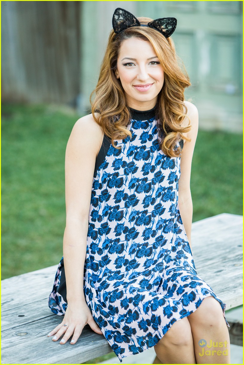 vanessa lengies home family lace ears second chance 01