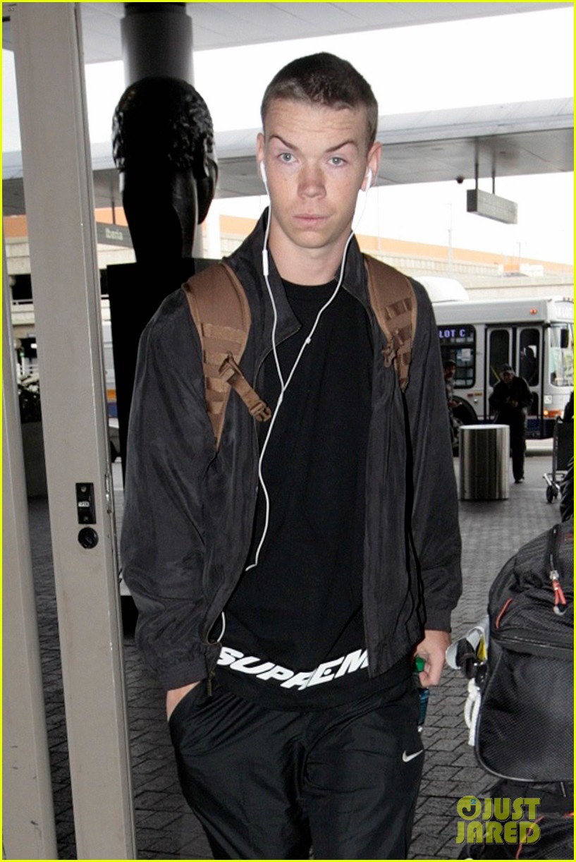 will poulter lax after golden globes 04