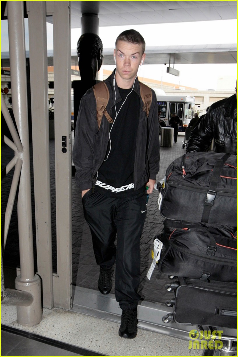 will poulter lax after golden globes 11