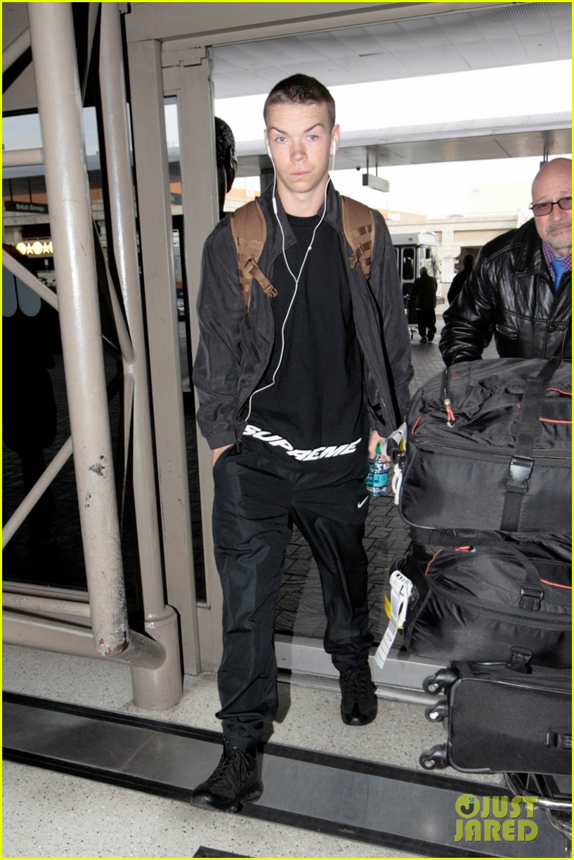 will poulter lax after golden globes 15