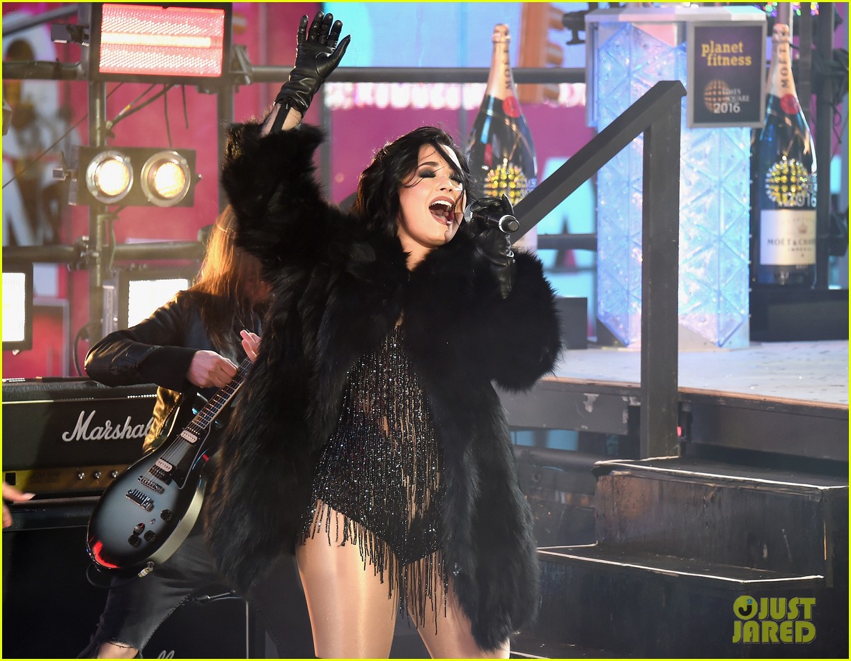 wilmer valderrama supports demi lovato on new years eve 11