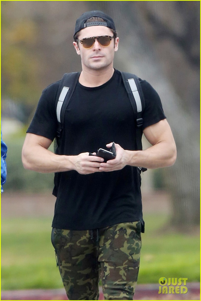 zac efron trainer ahead hsm reunion special 01