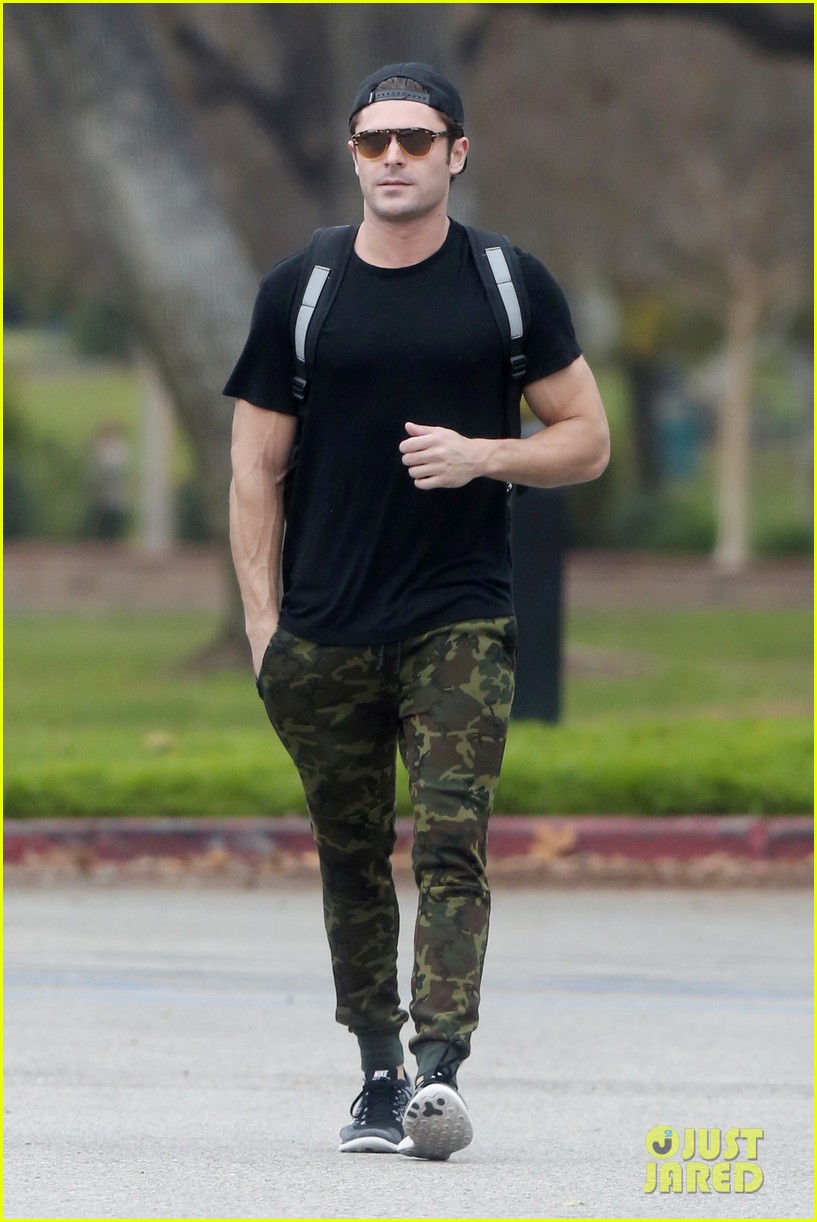 zac efron trainer ahead hsm reunion special 03
