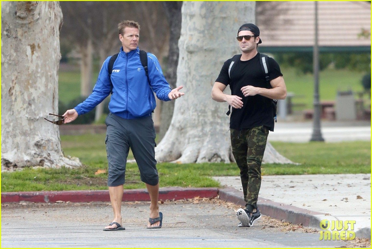 zac efron trainer ahead hsm reunion special 14