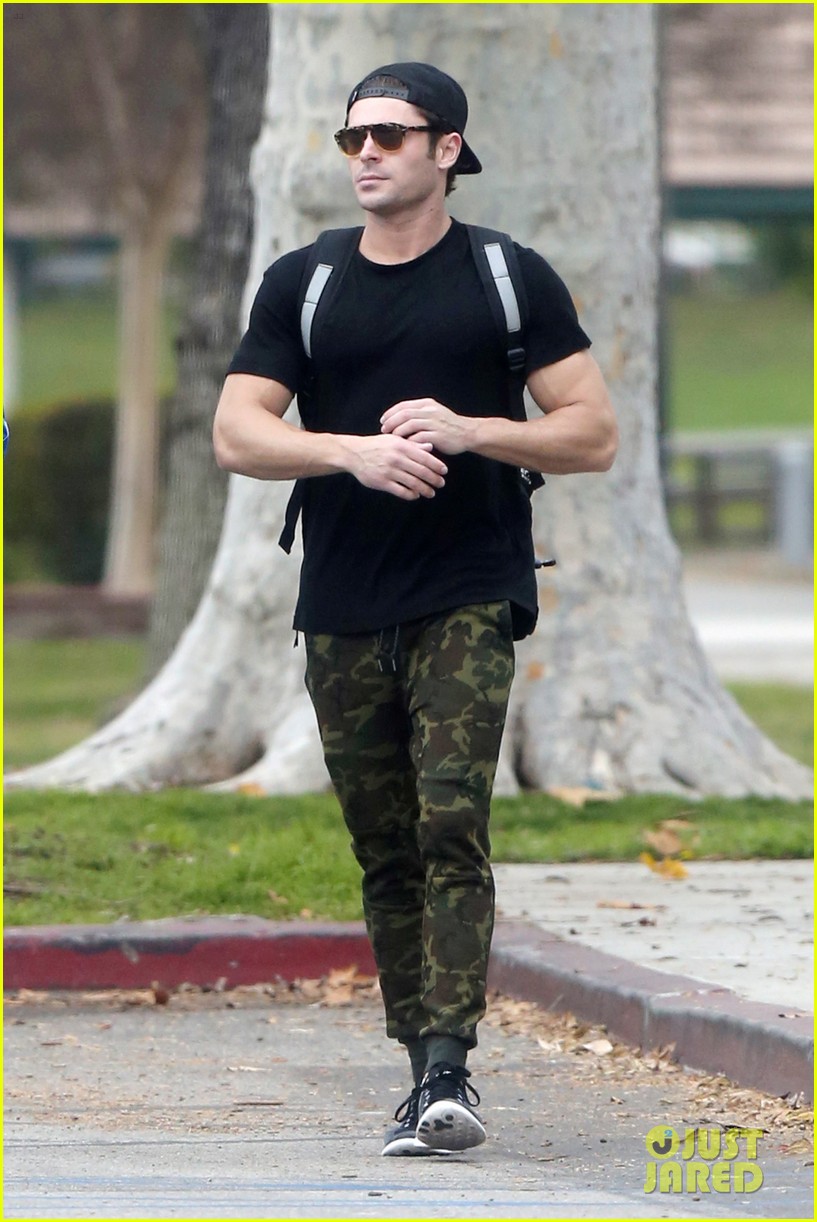 zac efron trainer ahead hsm reunion special 15