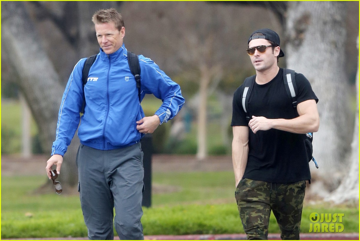 zac efron trainer ahead hsm reunion special 18