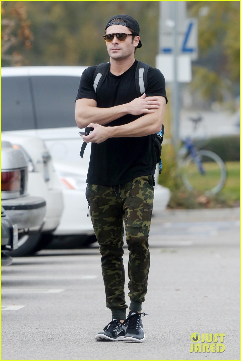 zac efron trainer ahead hsm reunion special 26
