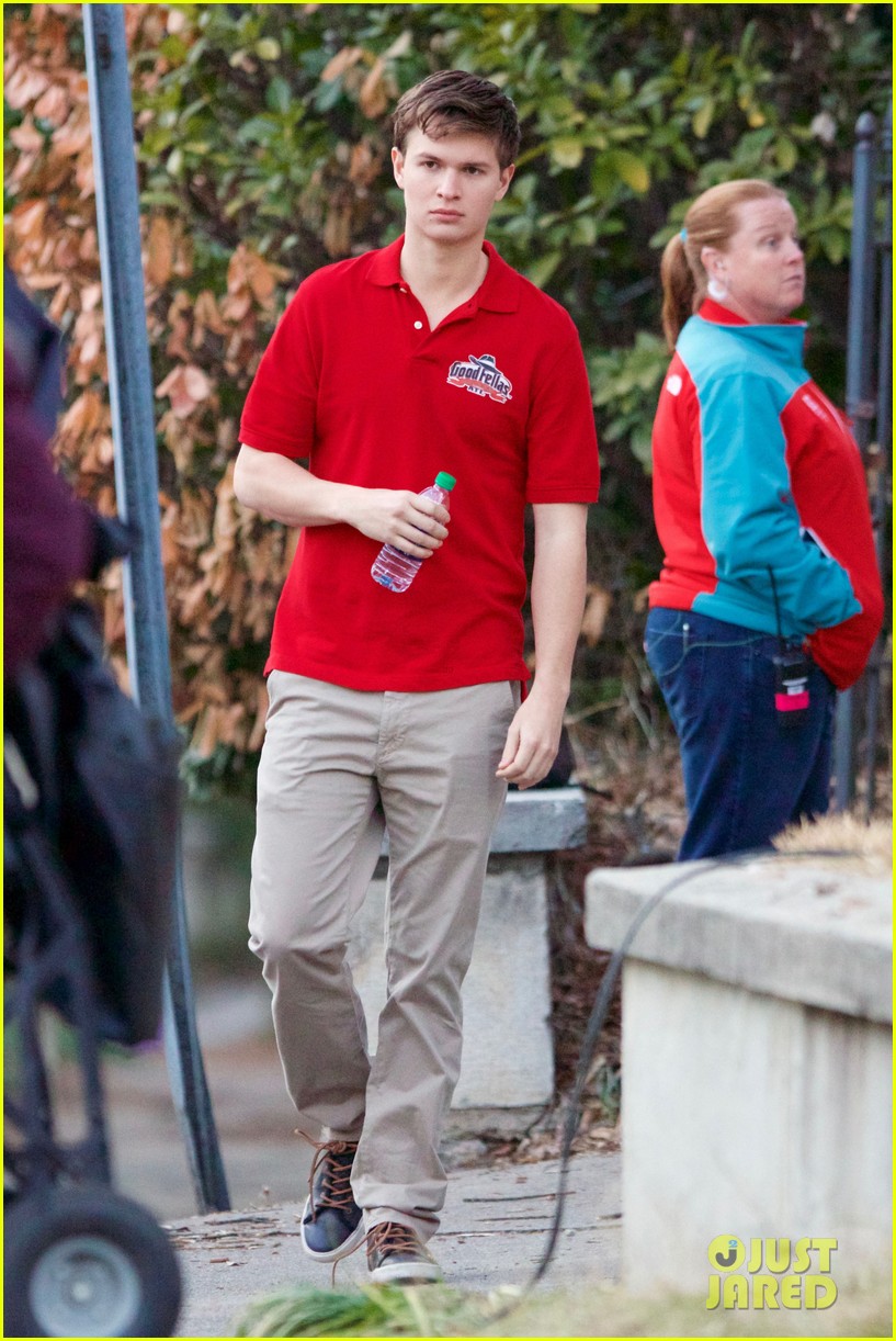 ansel elgort pizza delivery guy new movie atl 09