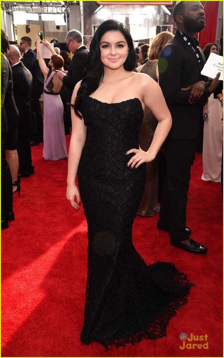 ariel winter no apology not covering scars sag awards 12