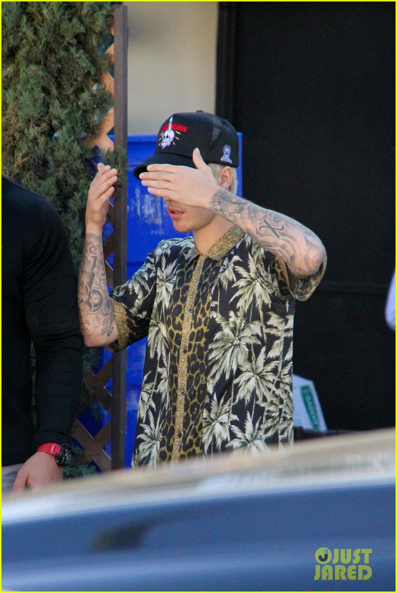 justin biebers dad jeremy gets engaged 02