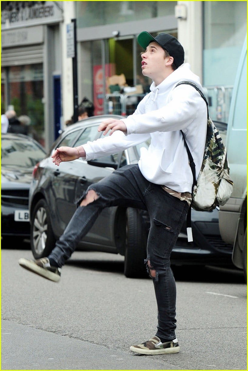 Brooklyn Beckham & Dad David Have a Father-Son Weekend: Photo 926005 | 2016  Super Bowl, Brooklyn Beckham, David Beckham Pictures | Just Jared Jr.