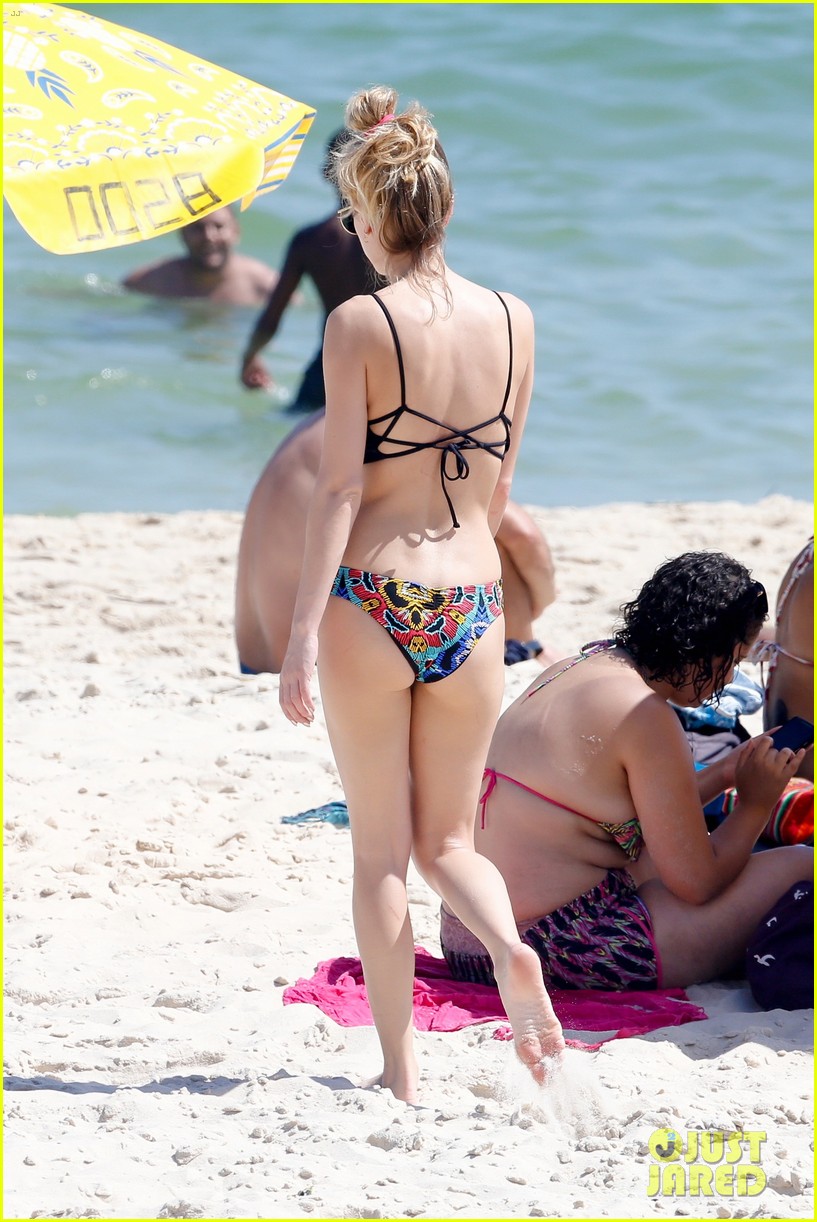 dylan penn beach brazil bikini 41