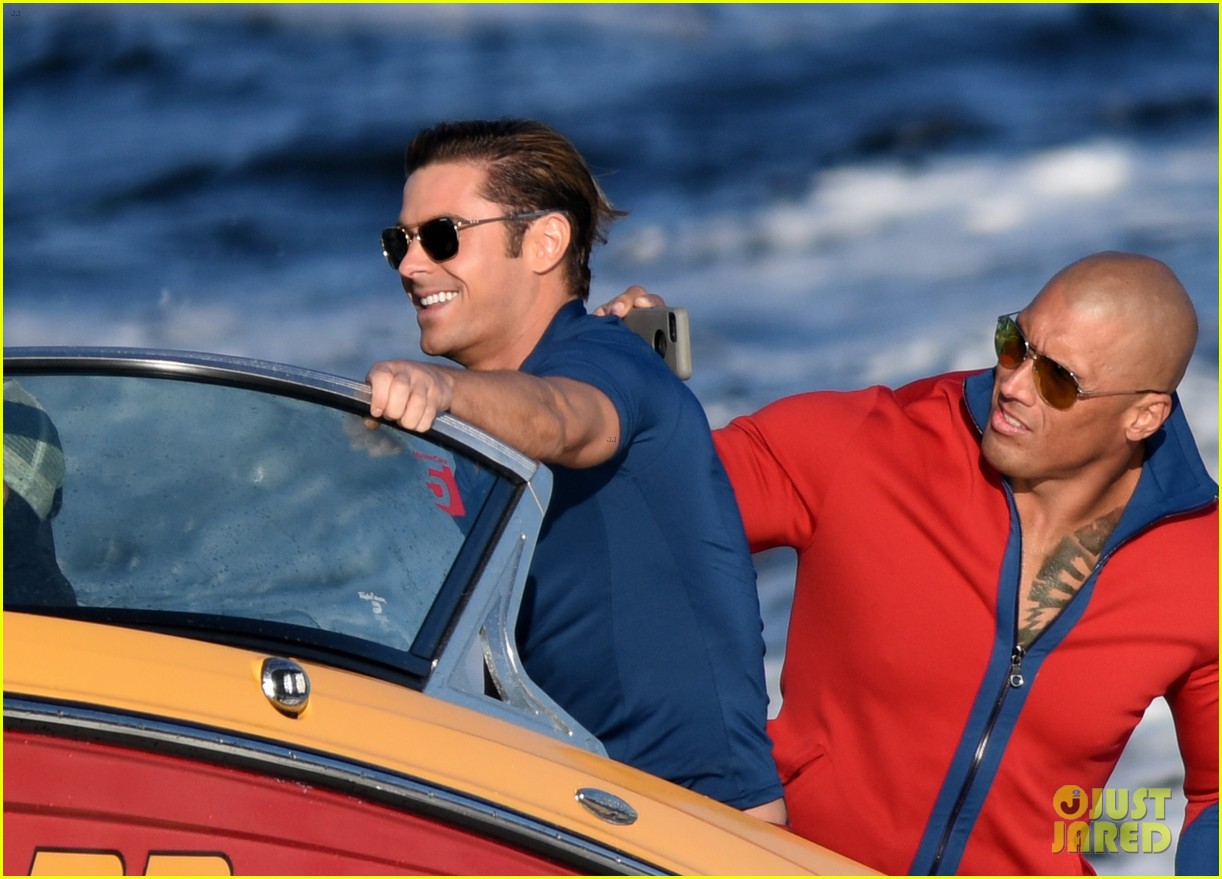 zac efron is having difficulty with swimming in the ocean 03