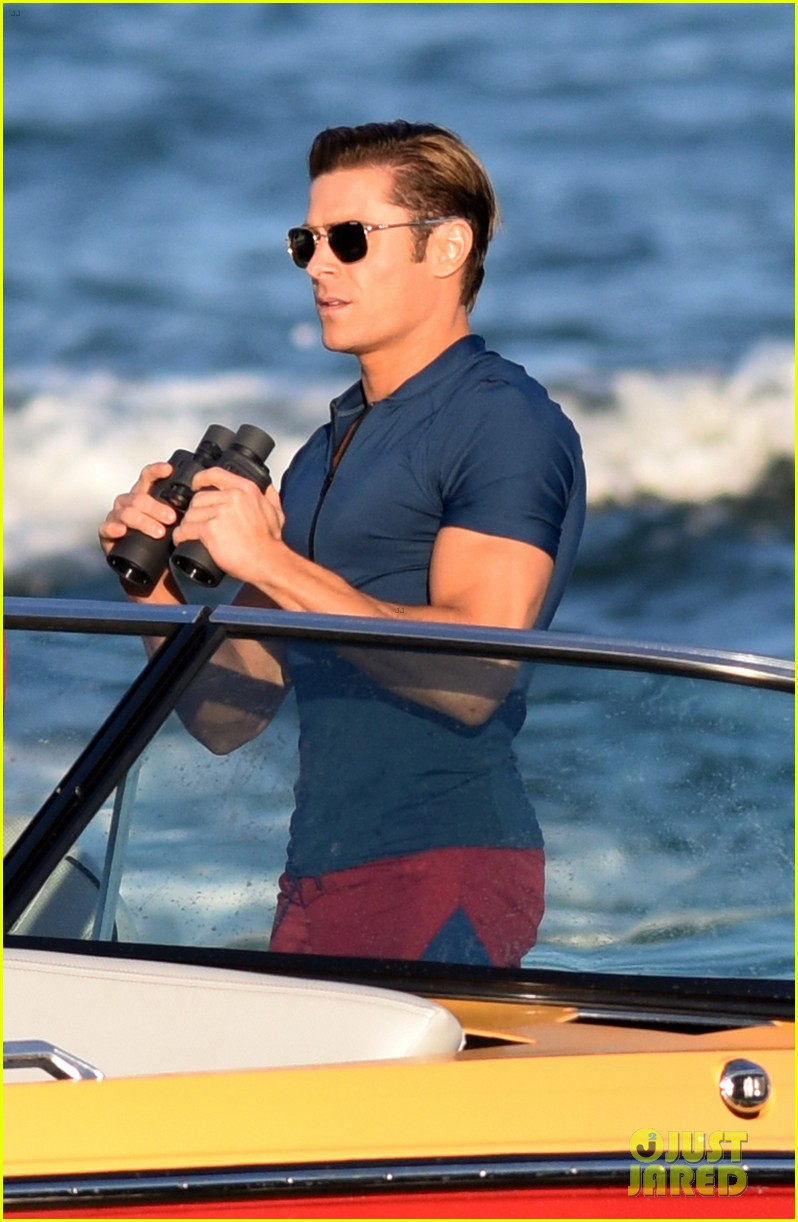 zac efron is having difficulty with swimming in the ocean 23