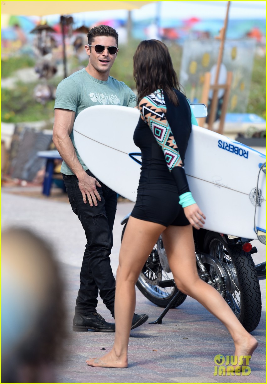 zac efron films baywatch on motorcycle 14