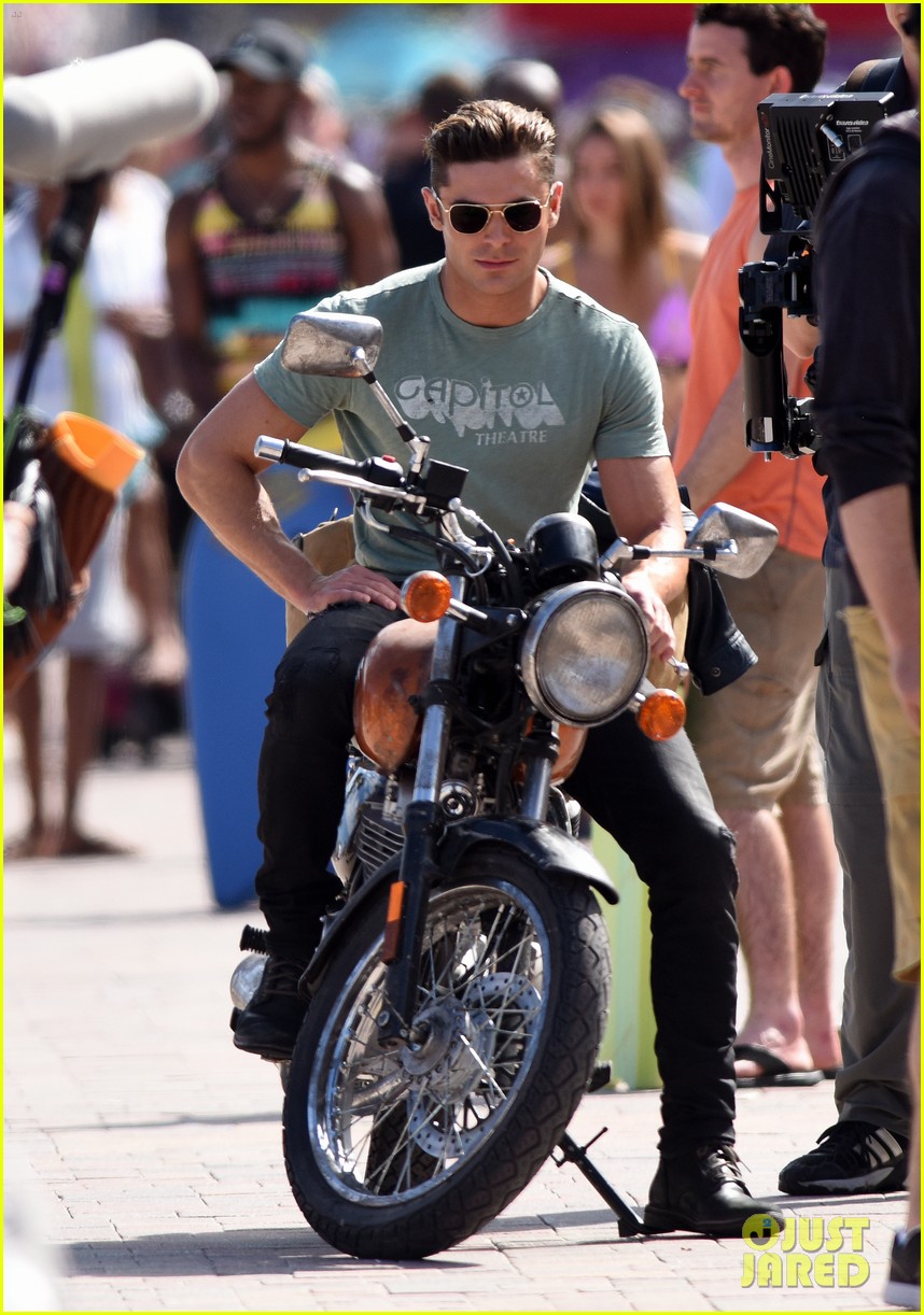 zac efron films baywatch on motorcycle 33