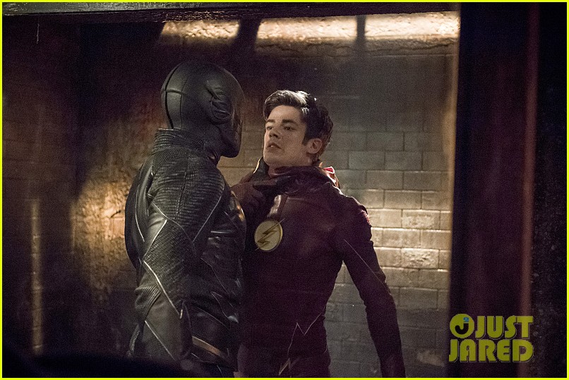 the flash escape earth two part two photos 04