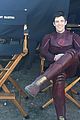 grant gustin hares first photos fro supergirls crossover 02