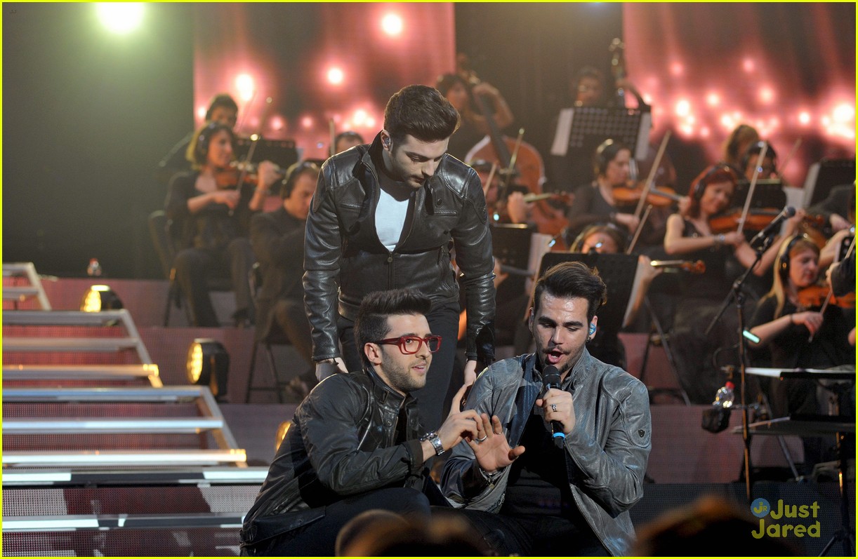 il volo milan italy close europe tour out 06