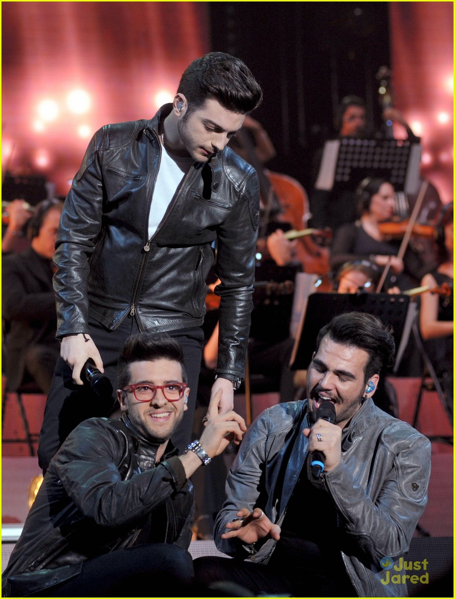 il volo milan italy close europe tour out 08