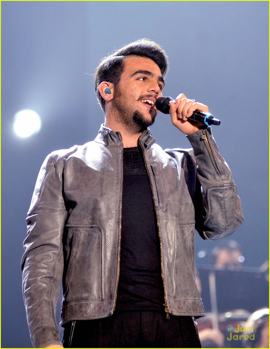 il volo milan italy close europe tour out 11