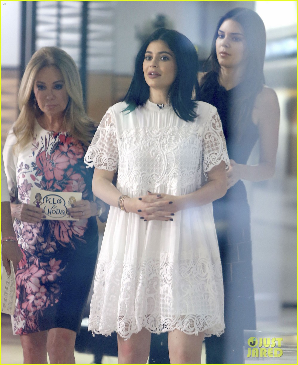 kylie kendall jenner today show fashion line 01
