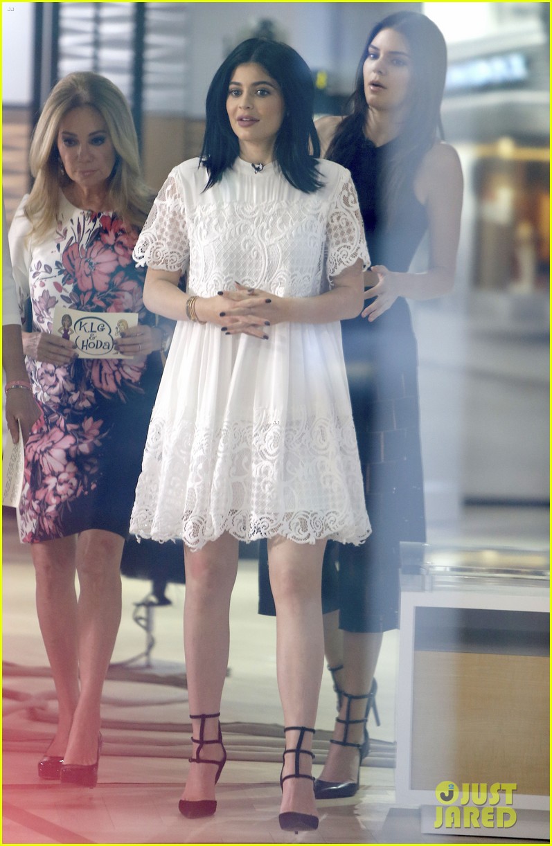 kylie kendall jenner today show fashion line 06